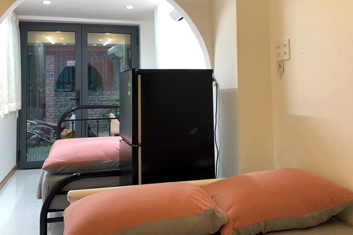 Family Room | Desk, free WiFi