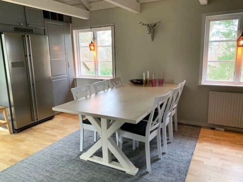 Cottage near the beach with guesthouse | SE09165