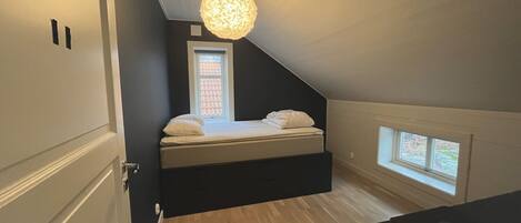 4 bedrooms, WiFi (free)