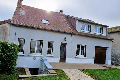 Furnished house nature stopover on the Nivernais canal