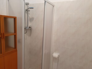 Hair dryer, bidet, towels, soap - Cozy vacation home with private pool 5 minutes from the beach (Torre dell'Orso)