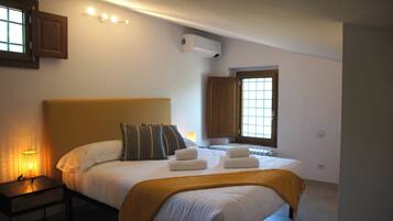 2 chambres, fer et planche Ă repasser, Wi-Fi gratuit, draps fournis