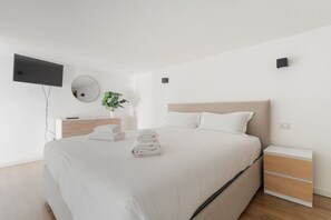 2 chambres, fer et planche à repasser