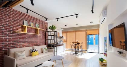 2-bedroom cozy apartment in awesome Zhangjiajie with cool/heated AC