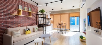 2-bedroom cozy apartment in awesome Zhangjiajie with cool/heated AC