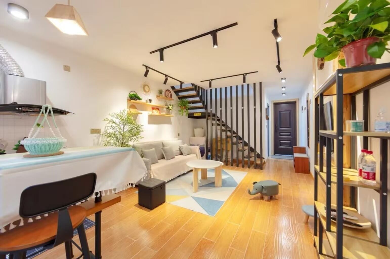 2-bedroom Cozy Apartment In Awesome Zhangjiajie With Cool/heated Ac - Zhangjiajie