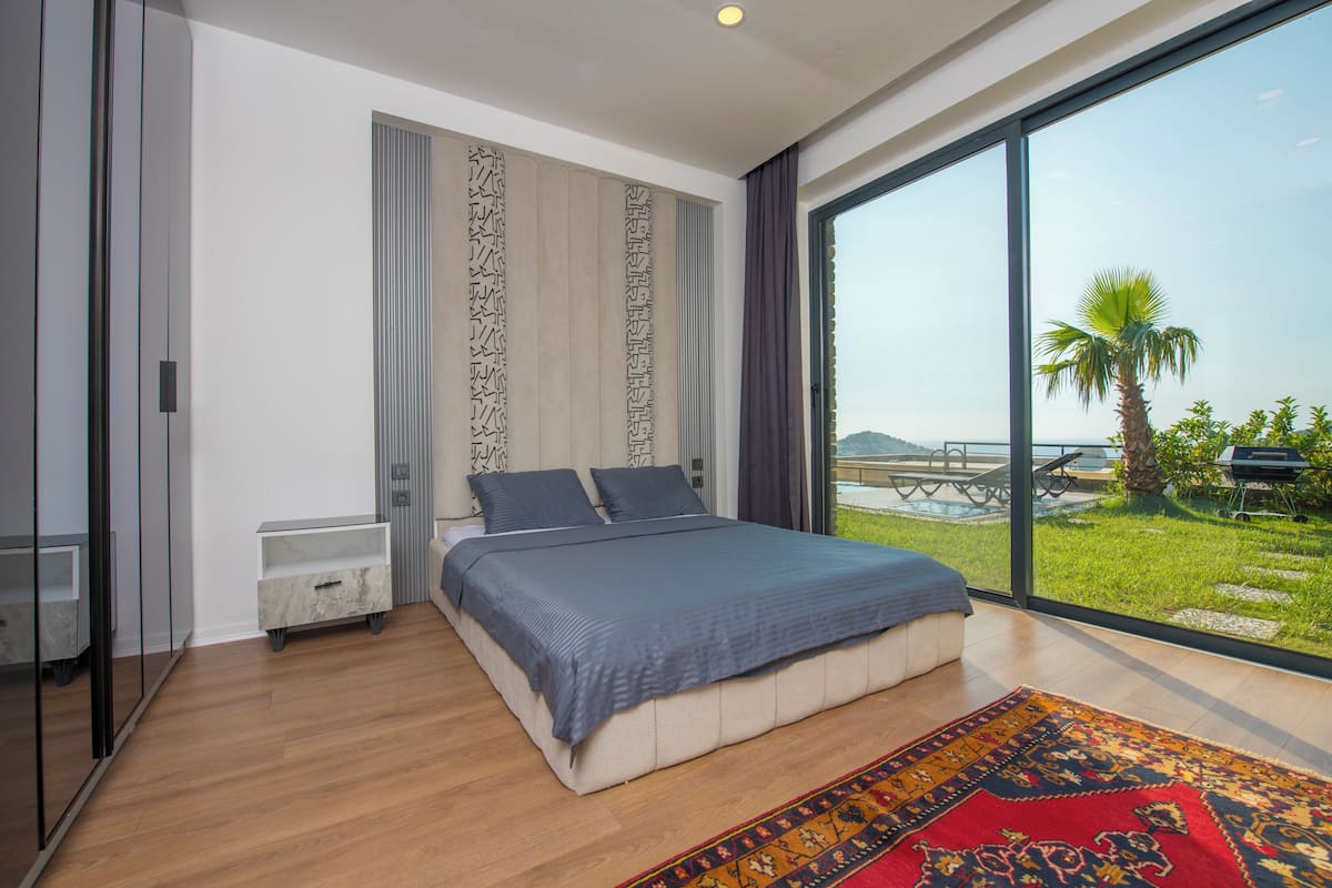 Huvila, 4 makuuhuonetta, tupakointi kielletty, merinäköala | Kannettavalle tietokoneelle sopiva työtila, ilmainen Wi-Fi