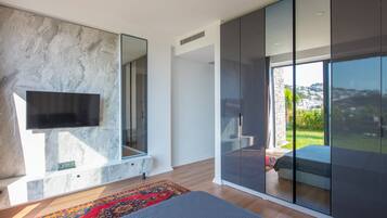 Huvila, 4 makuuhuonetta, tupakointi kielletty, merinäköala | Kannettavalle tietokoneelle sopiva työtila, ilmainen Wi-Fi