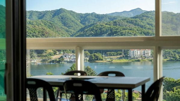 Basic Room, 1 Bedroom (301) | 1 bedroom, free WiFi - Migasil Family & Private Pension (Gapyeong)