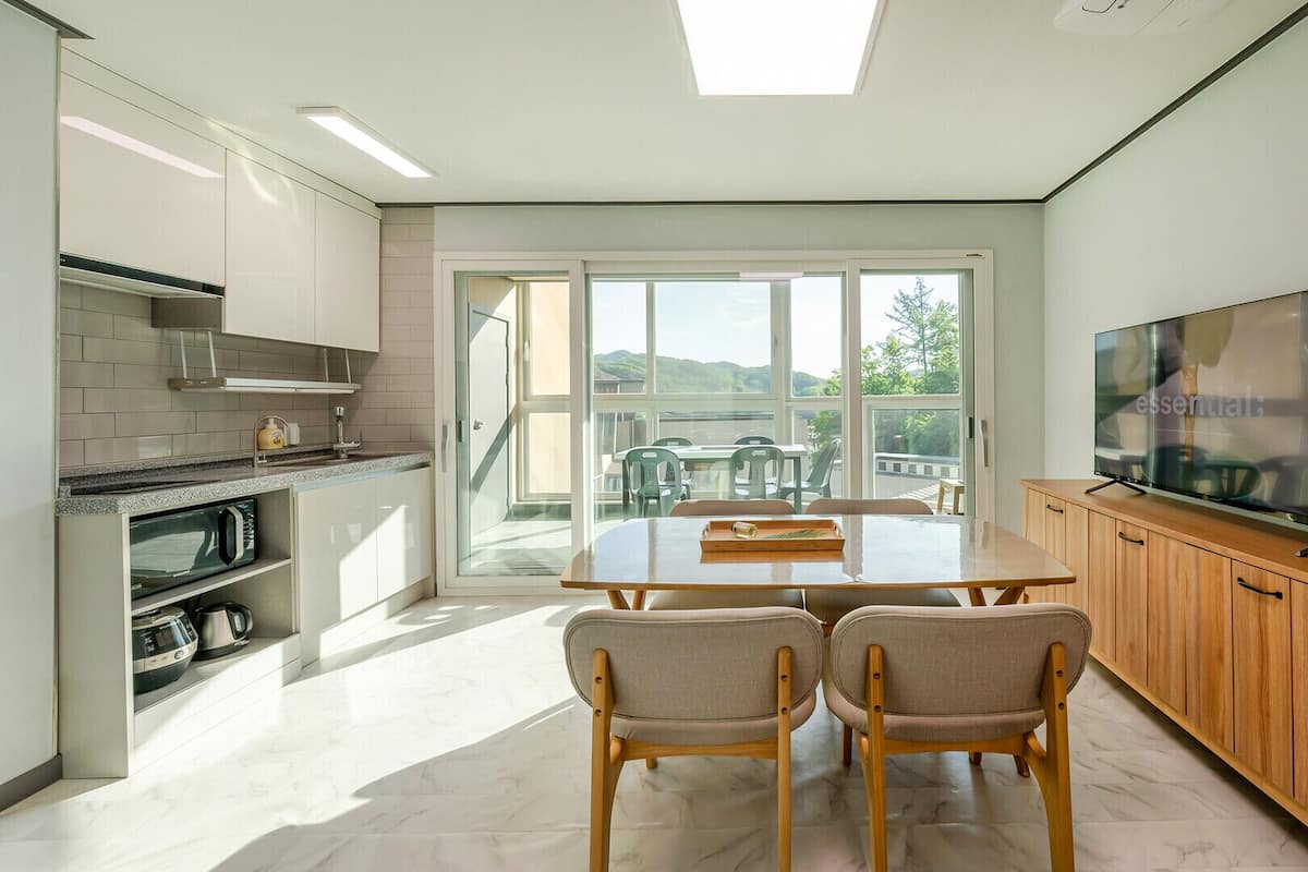 Basic Room, 2 Bedrooms (202) | 1 bedroom, free WiFi