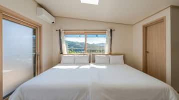 Basic Room, 1 Bedroom (Entire house) | 1 bedroom, free WiFi