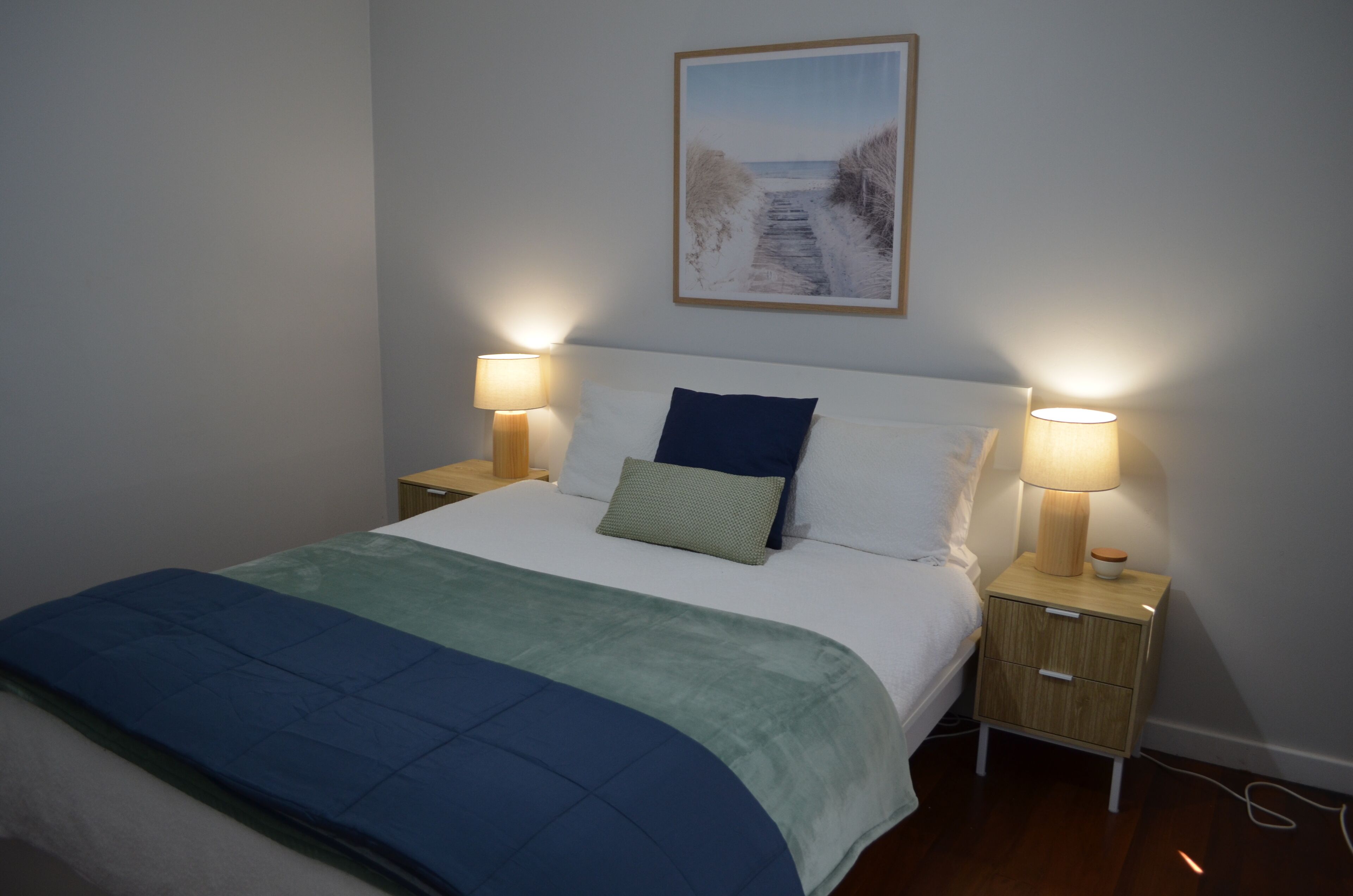 4 quartos, ferros/tábuas de passar roupa, acesso à internet