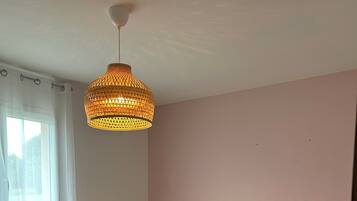 4 makuuhuonetta, Wi-Fi, vuodevaatteet