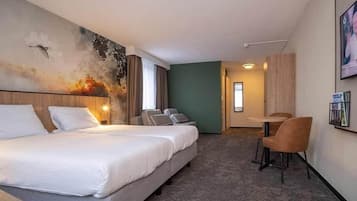 Iron/ironing board, free WiFi, bed sheets