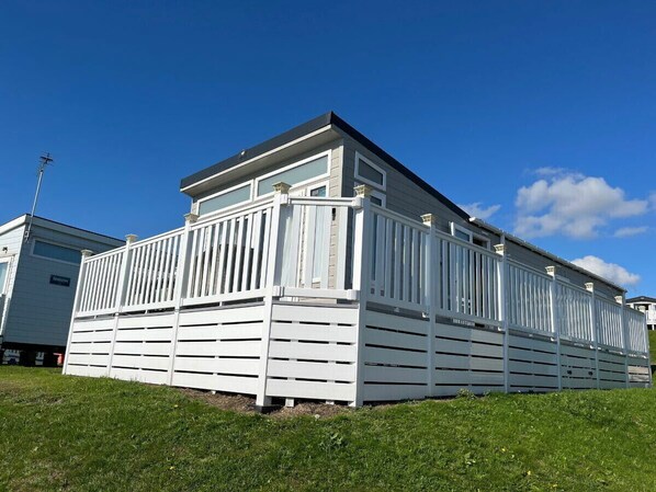 Exterior - Combe Haven Holiday Park - Holiday Accommodation 21442 (St Leonards-On-Sea)