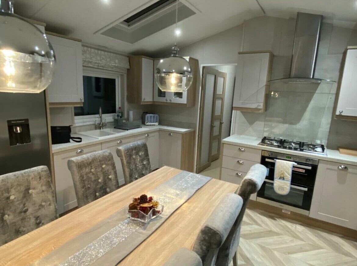 Dishwasher, cookware/dishes/utensils