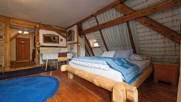 1 dormitorio, tabla de planchar con plancha, wifi y ropa de cama