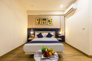Soundproofing, free WiFi - The PratiQ Signature Boutique Hotel  (New Delhi)