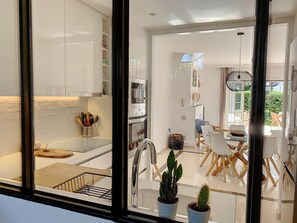 Fridge, microwave, oven, stovetop - EL PRESIDENTE - Ibiza style in ultra comfortable residence (Cancelada)