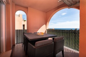 Outdoor dining - Los Hidalgos Seaview Pool and relax (Manilva)