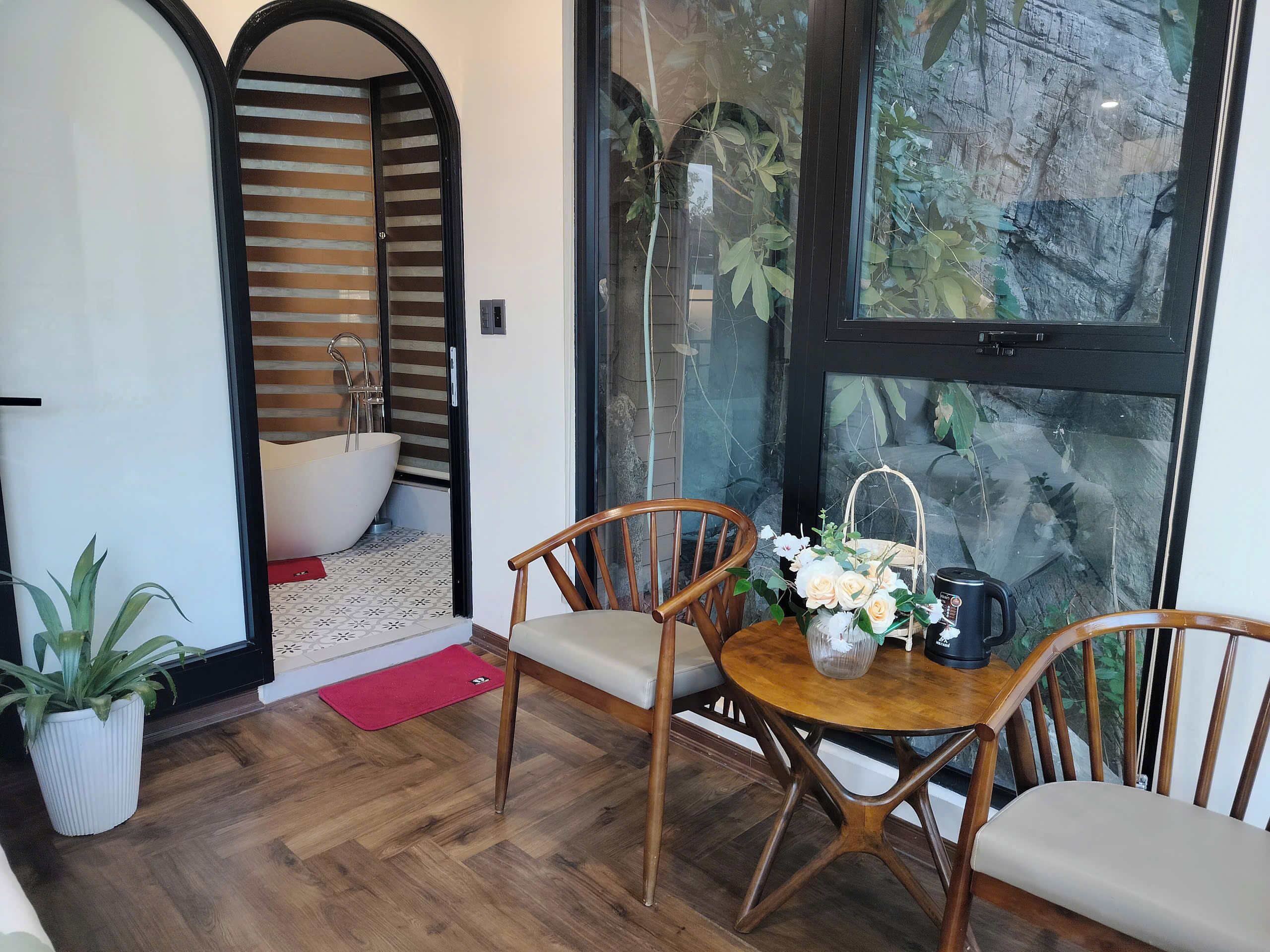 Junior Double Room, Mountain View | Desk, laptop workspace, free WiFi