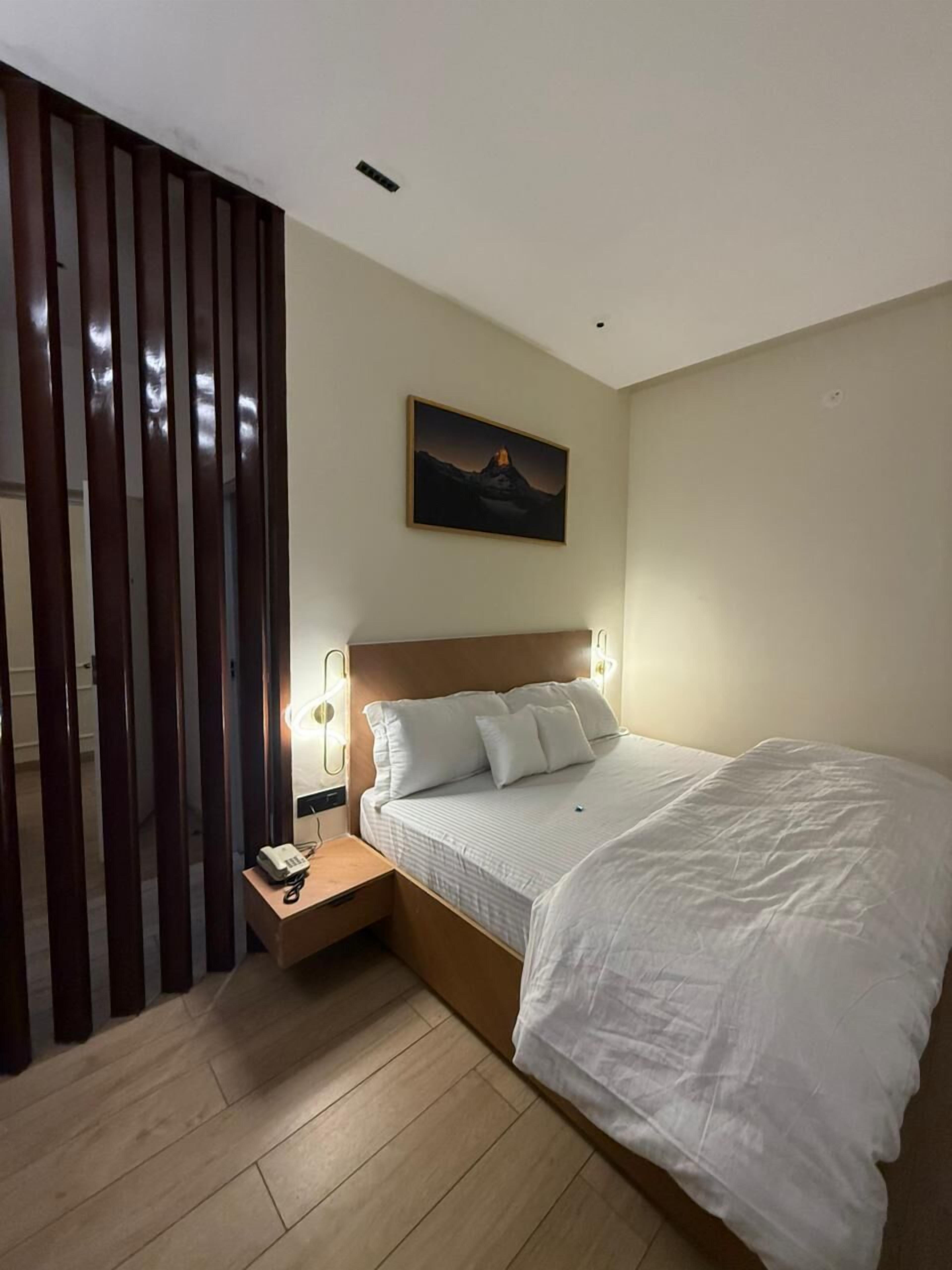 Deluxe Double Room, Balcony, Mountain View