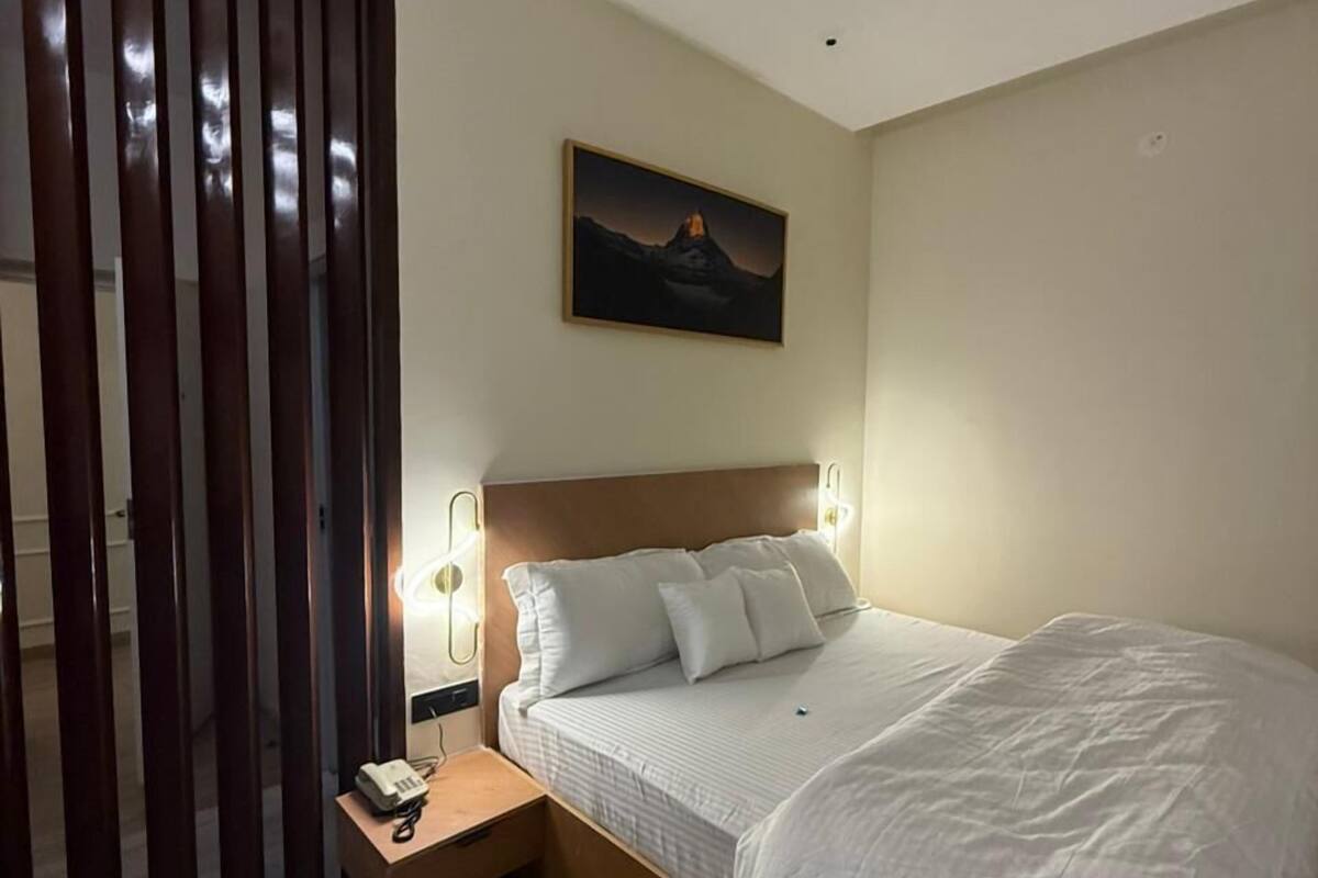 Deluxe Double Room, Balcony, Mountain View | Soundproofing, WiFi (free)