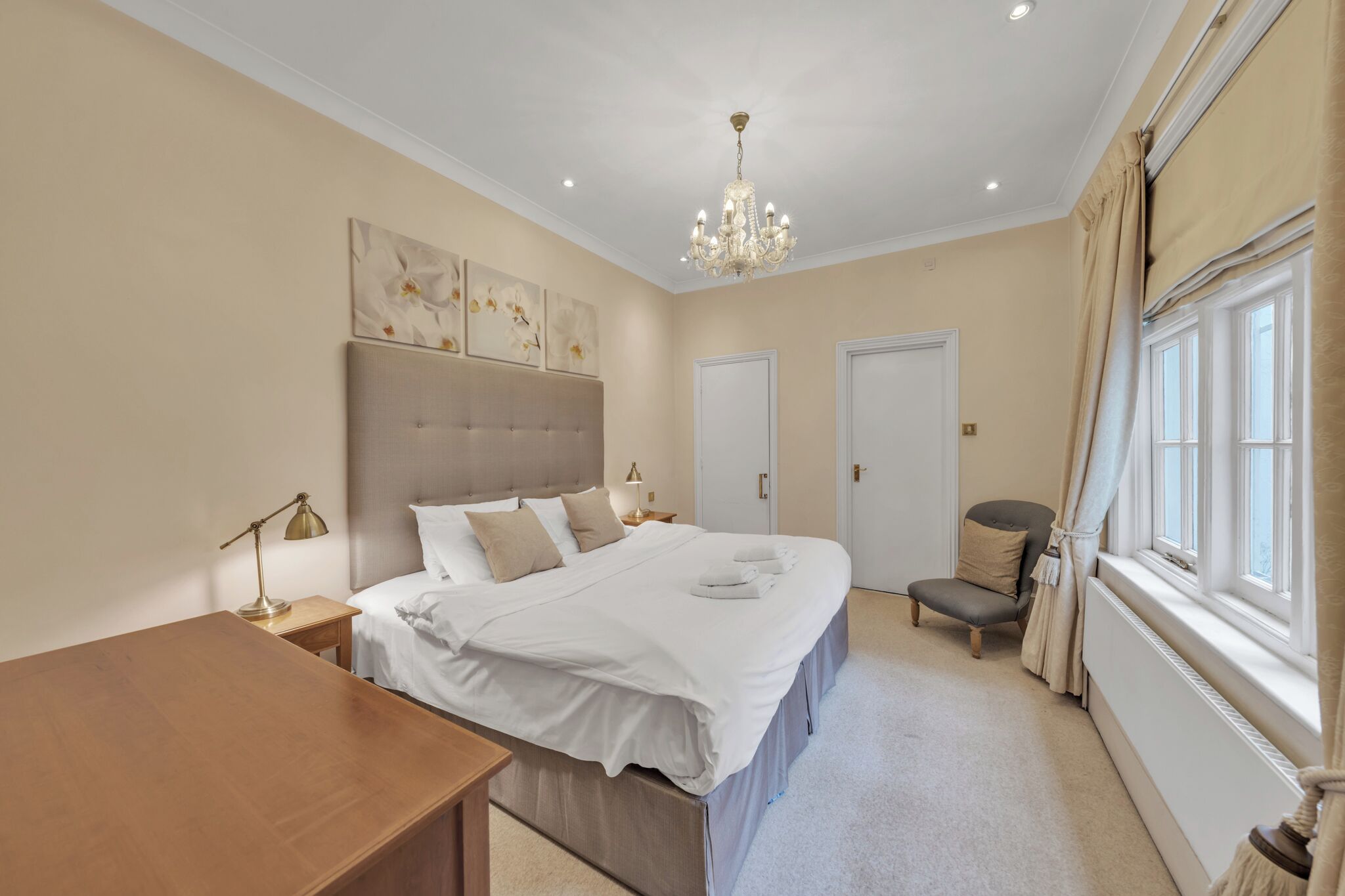 Apartamento, 1 cama King, para não fumantes | Cortinas blackout, ferros/tábuas de passar roupa, Wi-Fi de cortesia