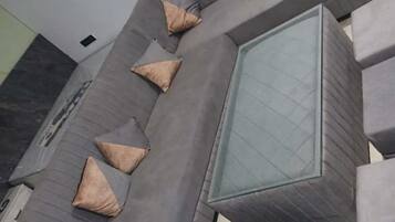 Laptop workspace, rollaway beds, free WiFi, bed sheets