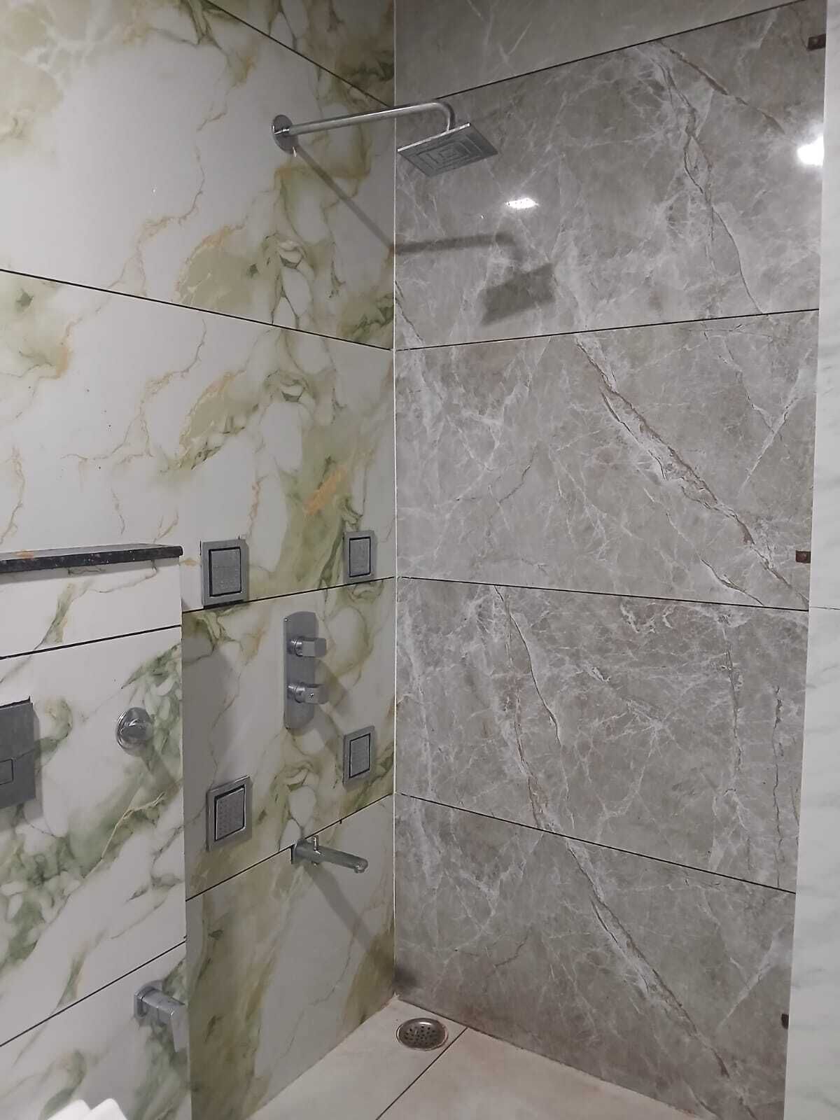 Doccia, set di cortesia firmato, asciugamani, sapone