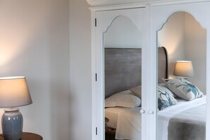 4 Schlafzimmer, Bügeleisen/Bügelbrett, WLAN