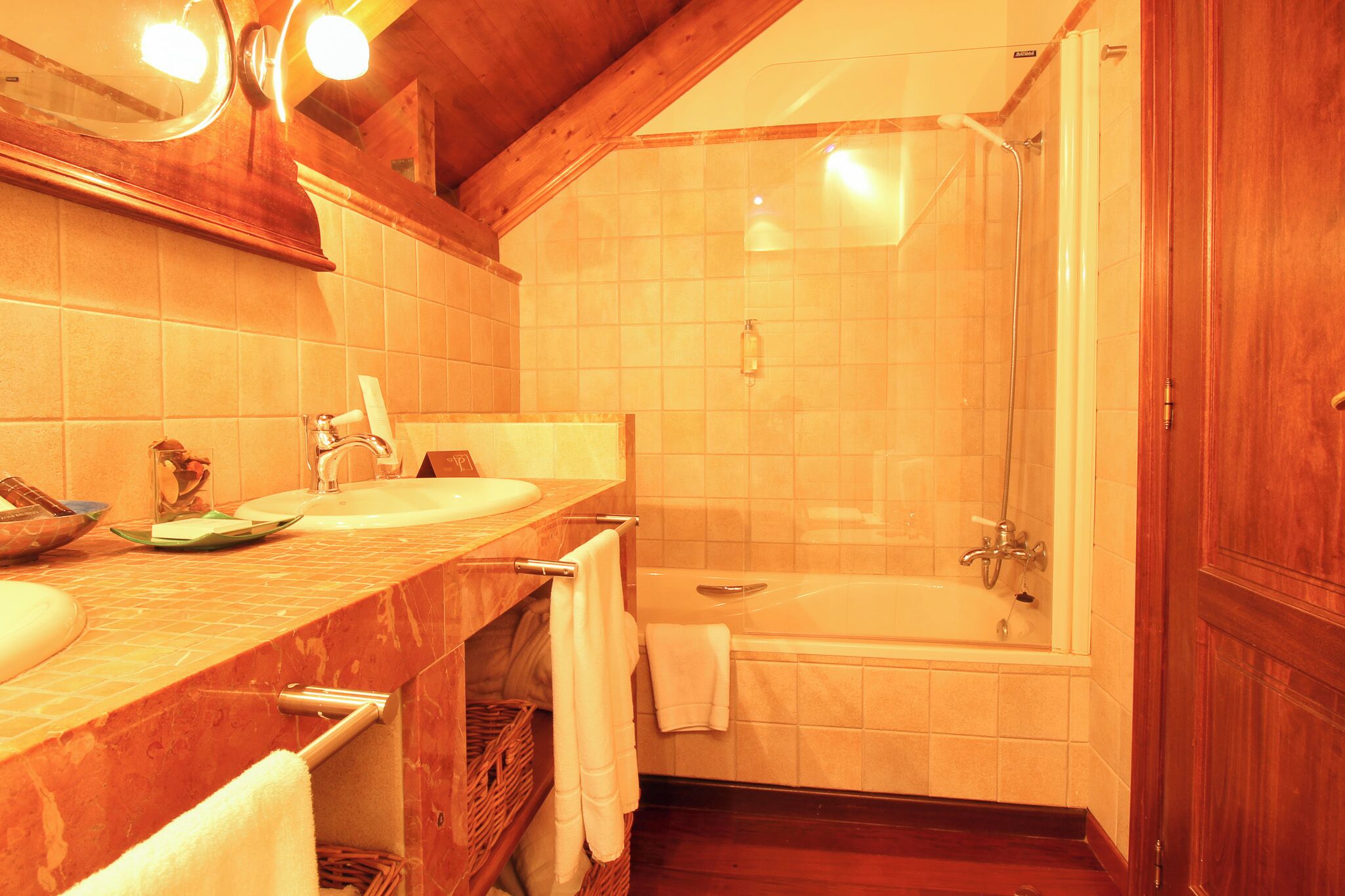 Standard-Doppelzimmer | Badezimmer