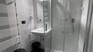 ๋๋ธ๋ฃธ | ์์ค | ํค์ด๋๋ผ์ด์ด, ํ์, ๋น๋, ์ดํธ