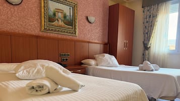 Standard Room | Desk, laptop workspace, free WiFi