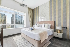 Iron/ironing board, WiFi, bed sheets - Free housekeeping visits during your stay - StayShort - Trendy 1BR in JLT that Sleeps 4 with Lake Views! (JLT)