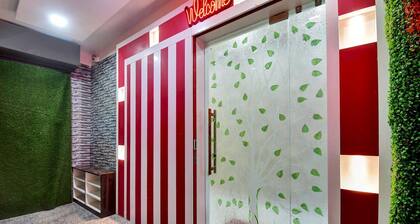 Collection O G.N Palace