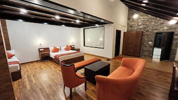 Deluxe Room, 1 King Bed, Mountain View | Free WiFi