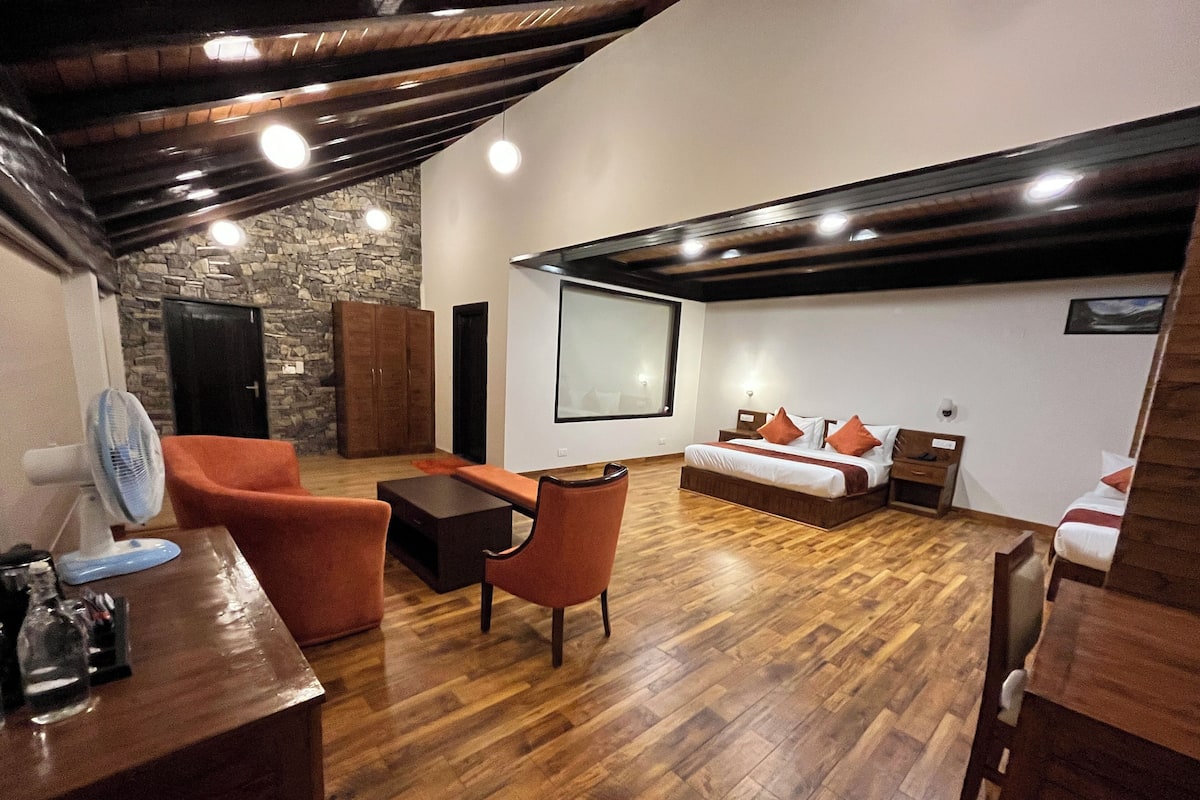 Phòng Deluxe, 1 giường cỡ king, quang cảnh núi | Truy cập Internet không dây miễn phí