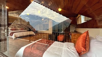 Penthouse Suite | Egyptian cotton sheets, premium bedding, down duvets, desk