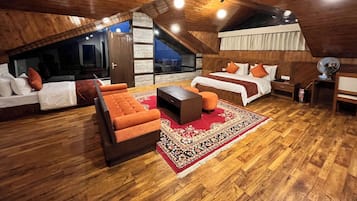 Penthouse Suite | Free WiFi