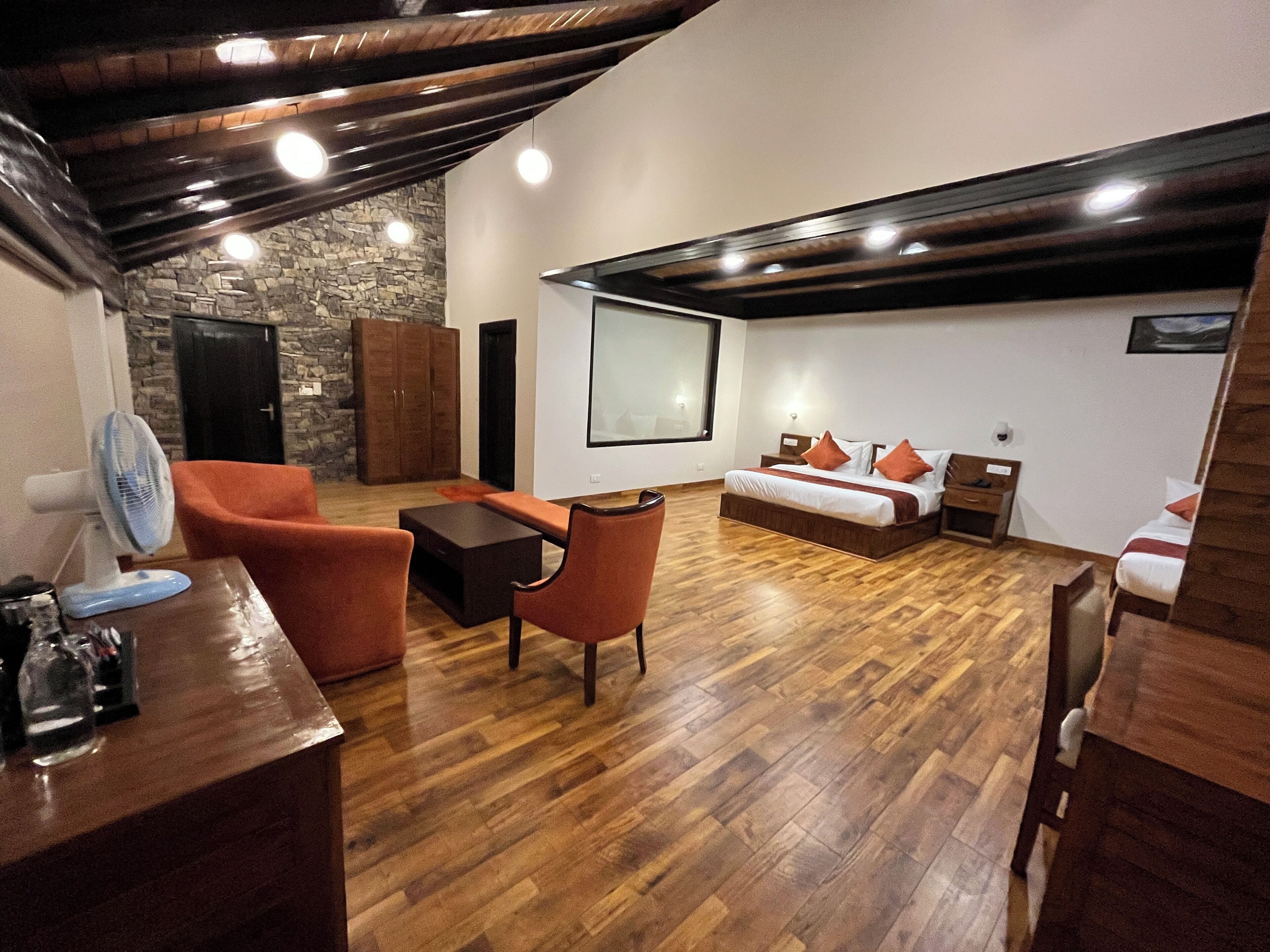Super Deluxe Suite | Free WiFi