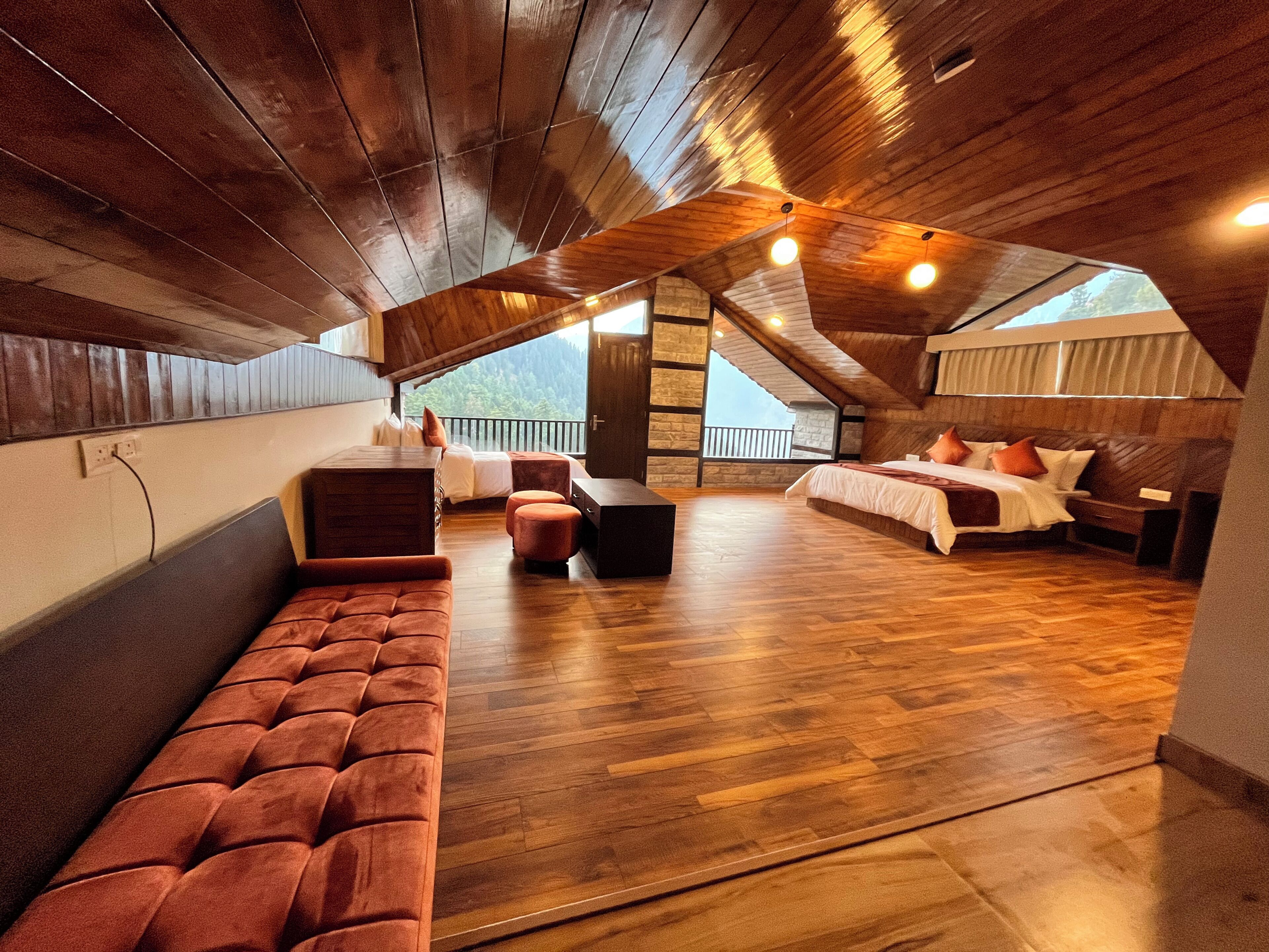 Penthouse Suite | Egyptian cotton sheets, premium bedding, down duvets, desk