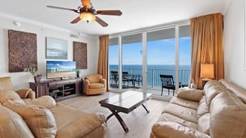Signature Condo, 3 Bedrooms, Balcony, Beach View | Living room