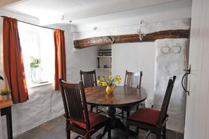 3 bedrooms - White Cottage Newport (Newport)