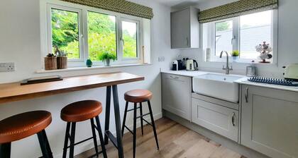 White Cottage Newport