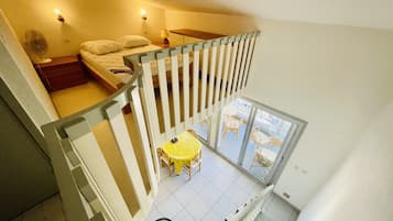 Apartemen | 3 kamar tidur dan setrika/meja setrika