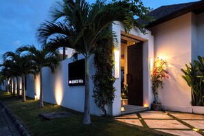 Front of property - Villa Abagram Anam (Seminyak)