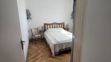 2 habitaciones, tabla de planchar con plancha y wifi gratis