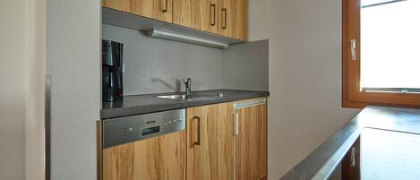 Kühlschrank, Mikrowelle, Geschirrspüler