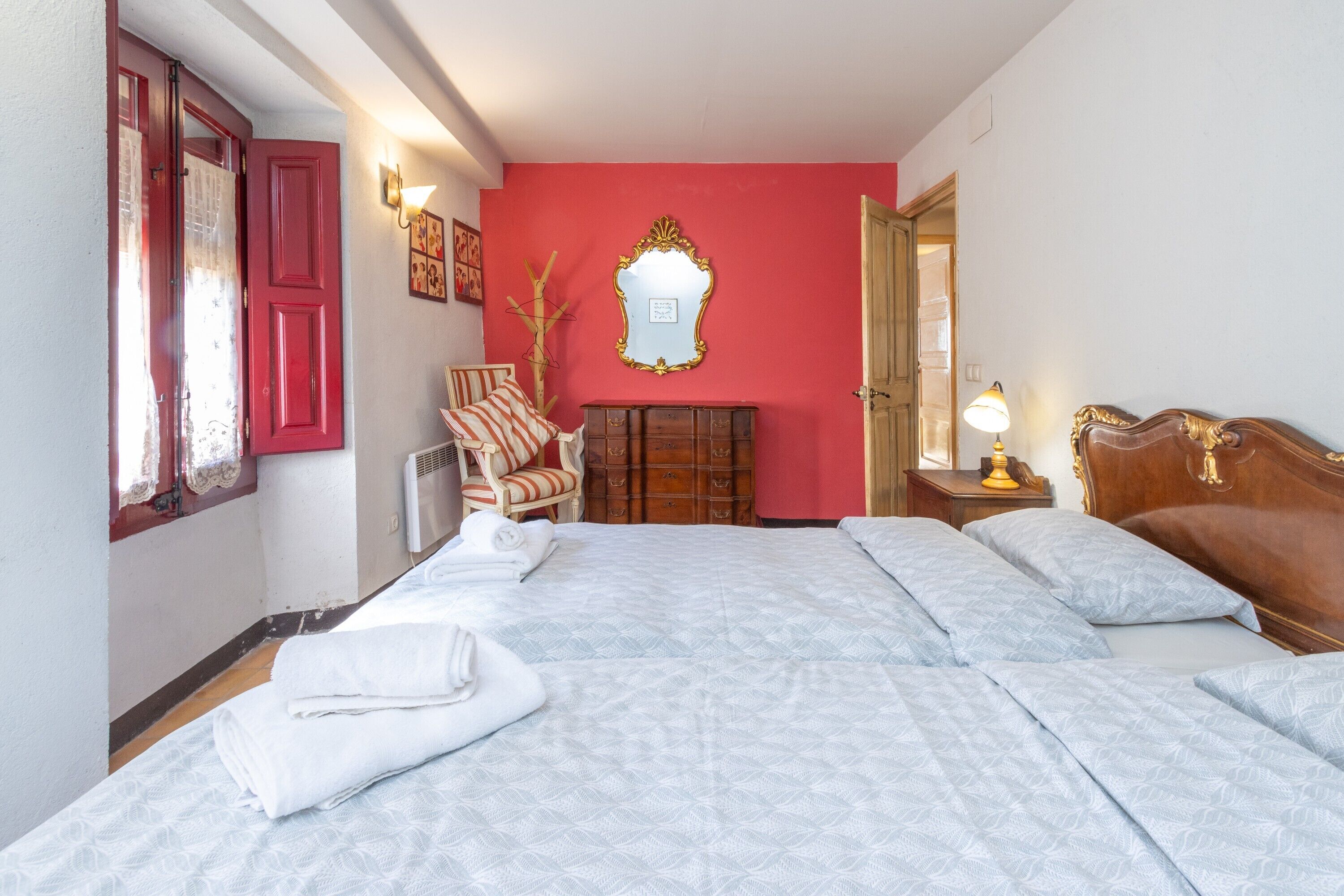 Ferros/tábuas de passar roupa, Wi-Fi, roupa de cama